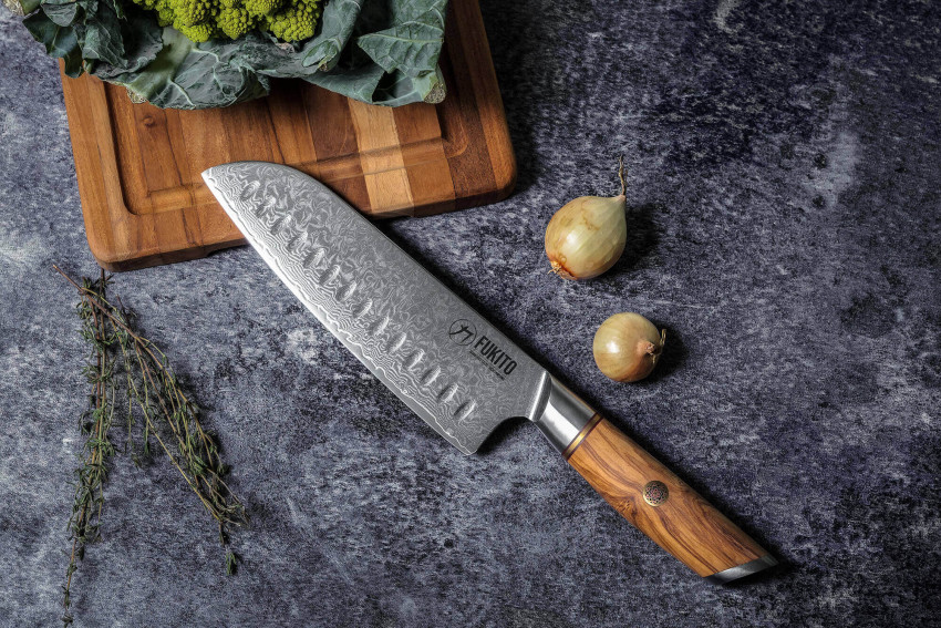 Couteau Fukito Olive Damas 14Cr 73 couches Santoku 18cm