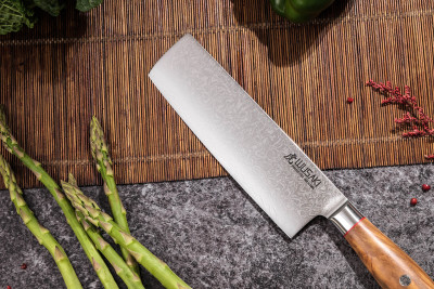 Couteau Wusaki Fujiko 10CR Nakiri lame damassée 17cm 2