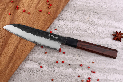 Couteau de cuisine Sayuto Séquoia San Mai Santoku martelé 13,5cm 2