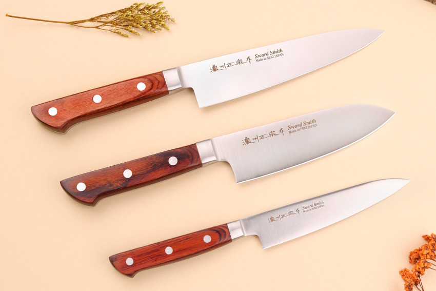 Coffret de couteaux japonais Satake Cutlery Brown Pakka Chef + Santoku + Office